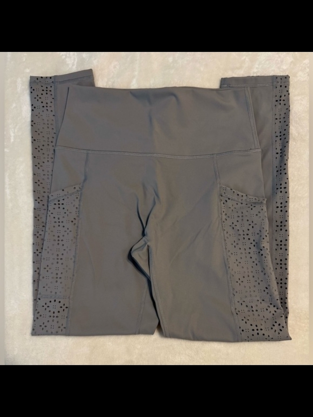 Aerie High Rise Laser-cut Floral ⅞ Leggings - Large